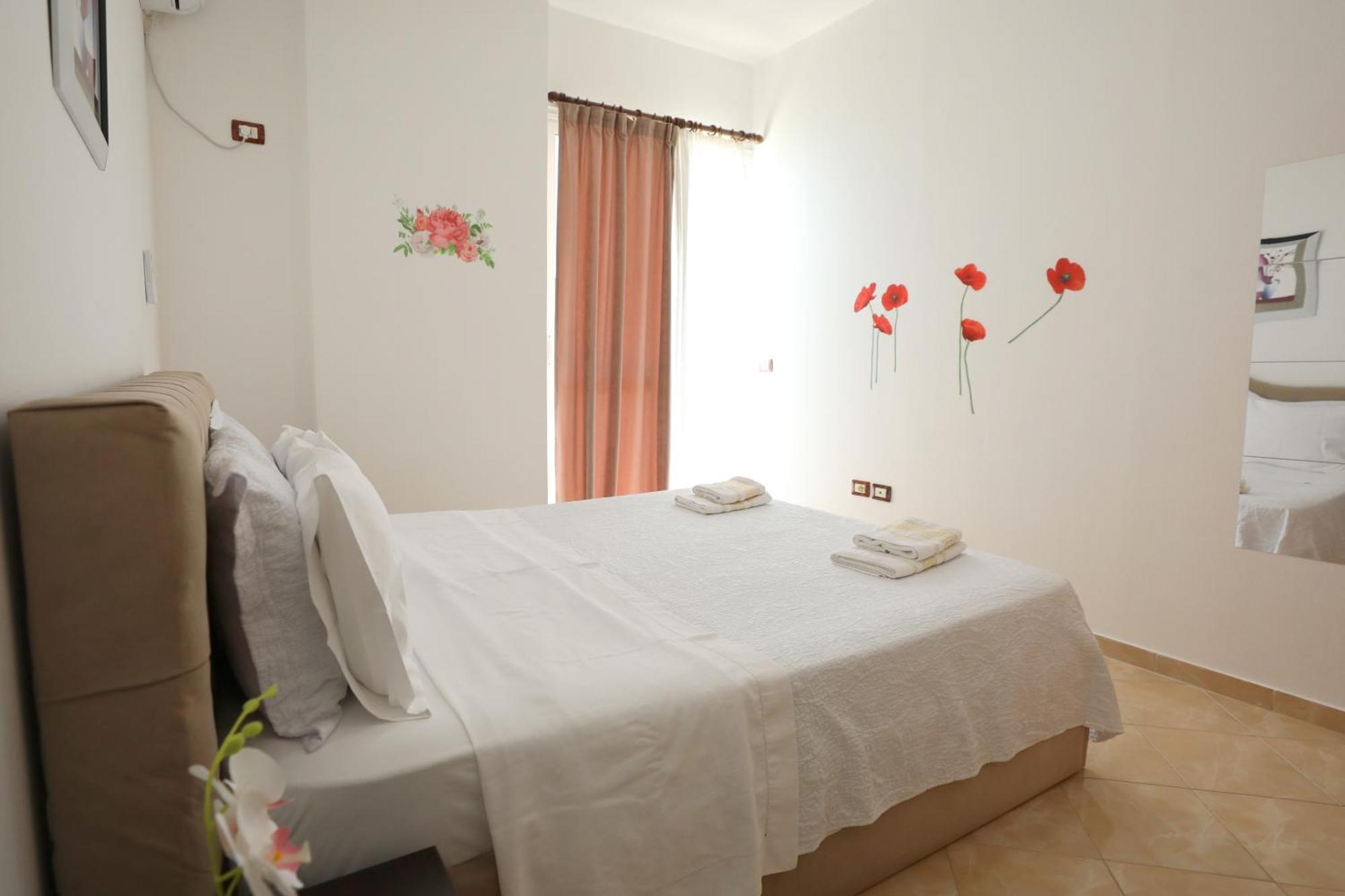 Blue Bay Apartments Sarandë Exterior foto